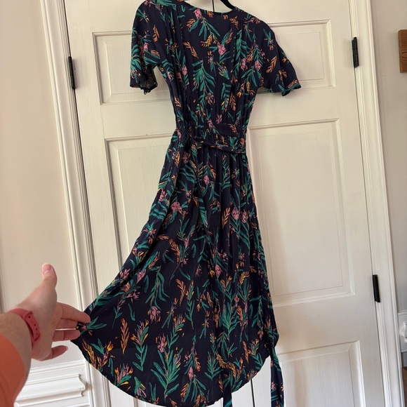 Modcloth Romantic Renewal Faux Wrap Midi Dress Navy Floral Vacation Pink Size XS - Picture 13 of 17